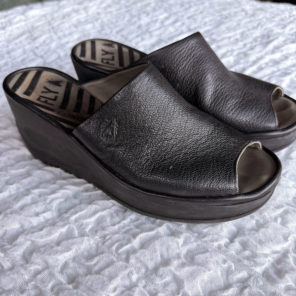 Fly London Jamb Black Leather Platform Wedge Sandals EU 40 - Picture 2 of 10